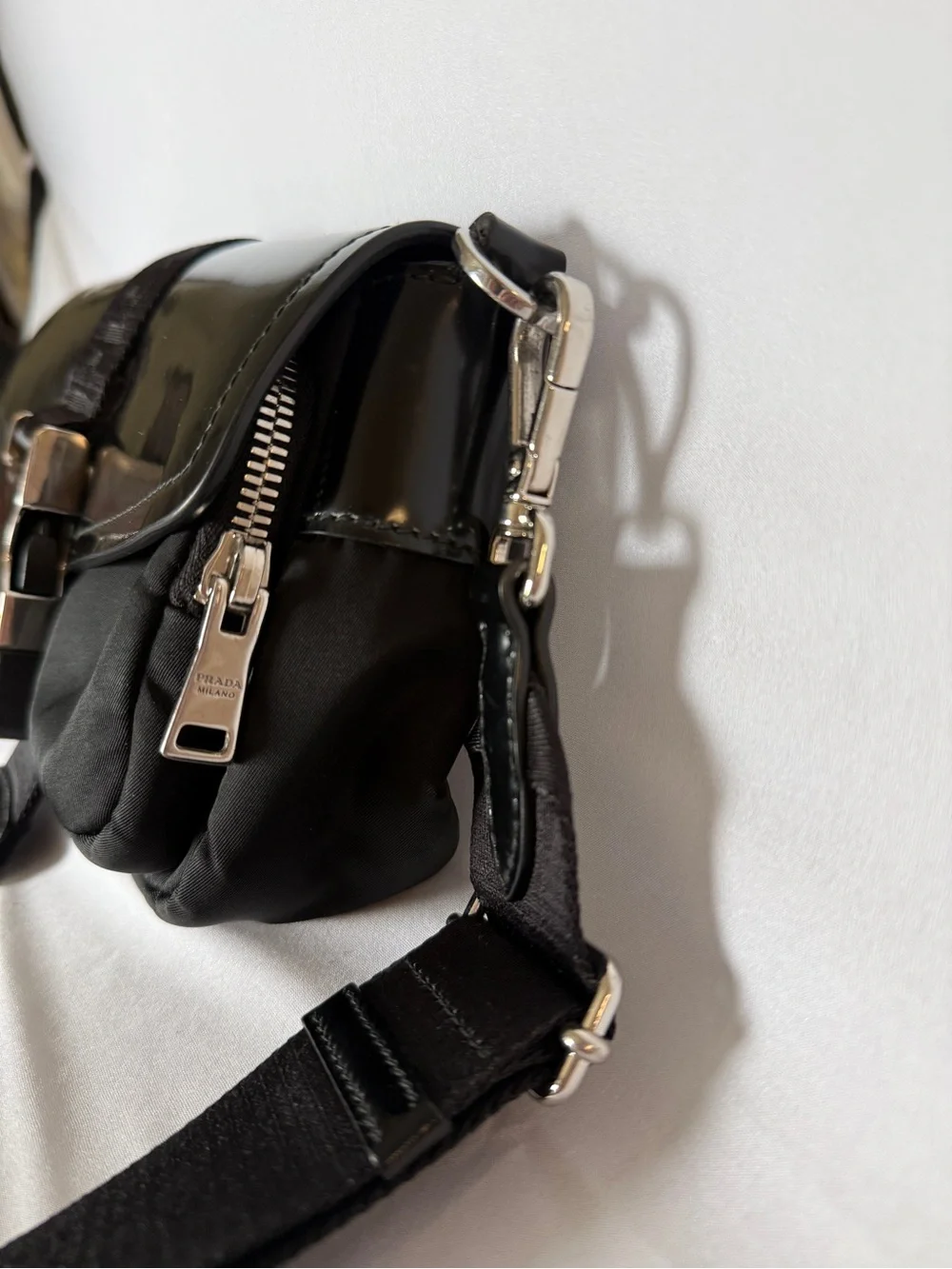 Re-Nylon Spazzolato Double Pocket Buckle Shoulder Bag Black - Picture 5 of 10